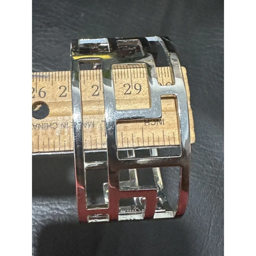 The Unbranded Brand silver tone